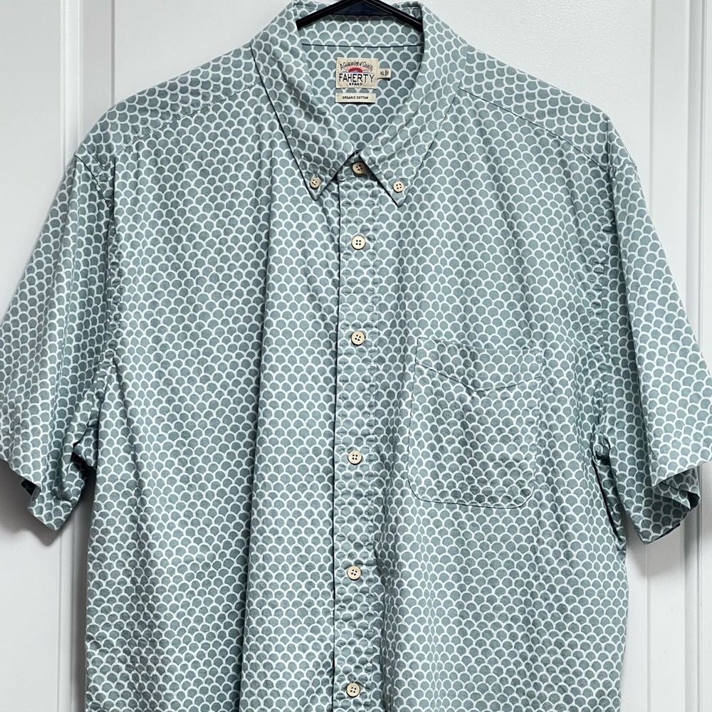 Faherty Playa Fish Scale Print Button Down Shirt … - image 4